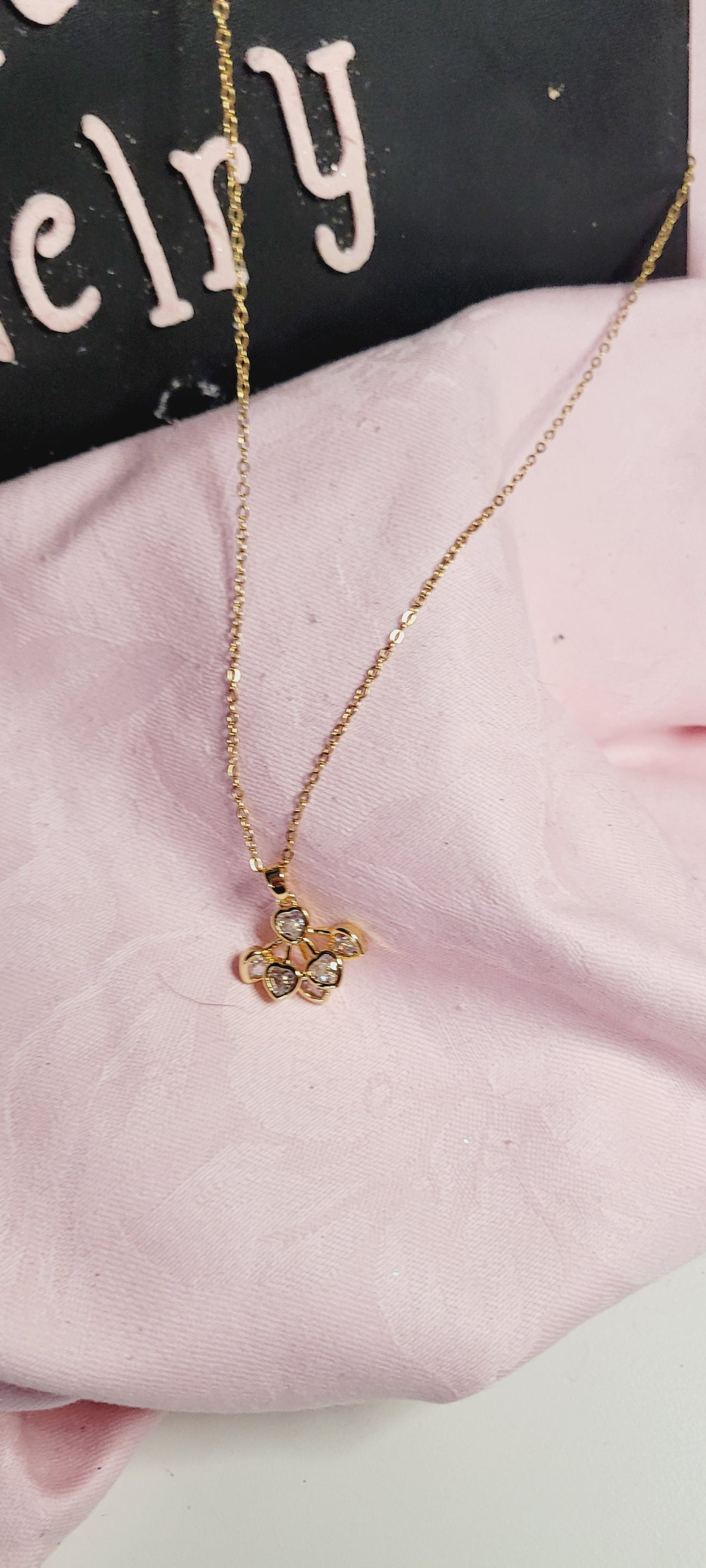 Elegant 18k Gold Plated  Hearts Pendant Necklace