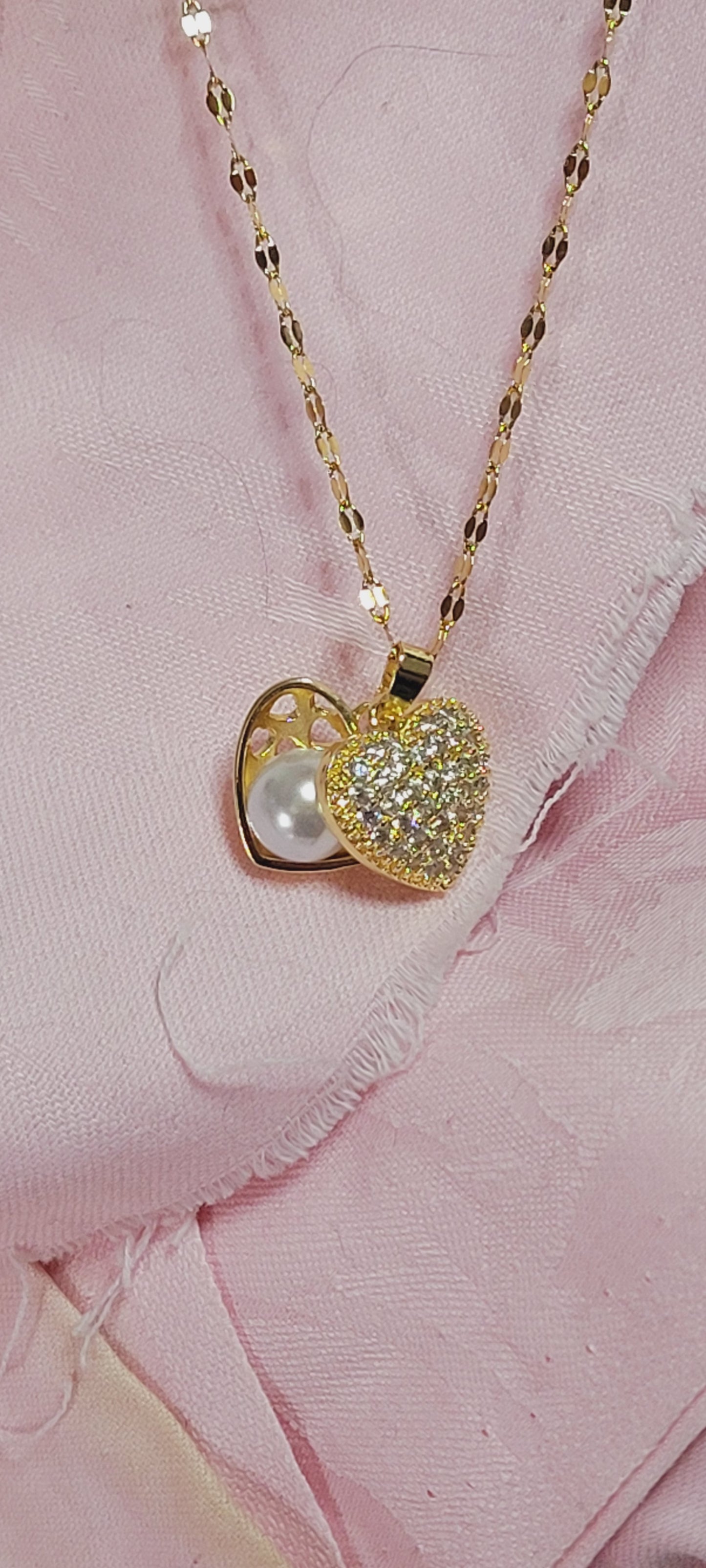 Gold Zirconia Inlay Heart-Shaped locket with Faux Pearl Necklace