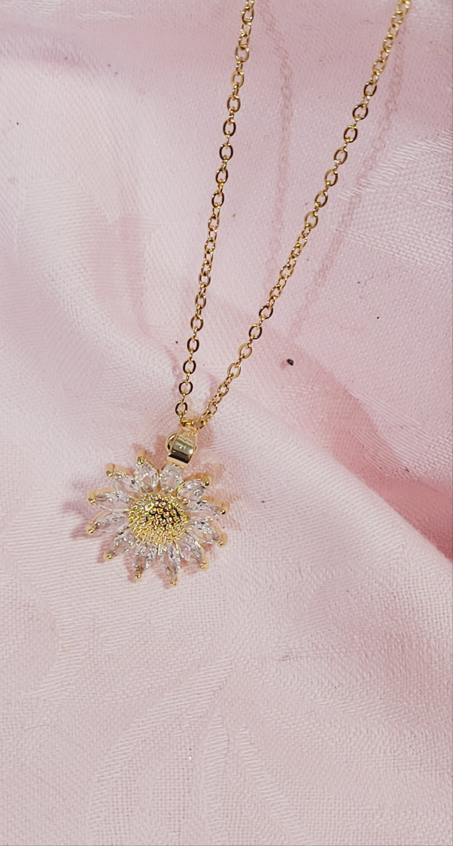 18k Gold Plated Elegant Sunflower Pendant Necklace