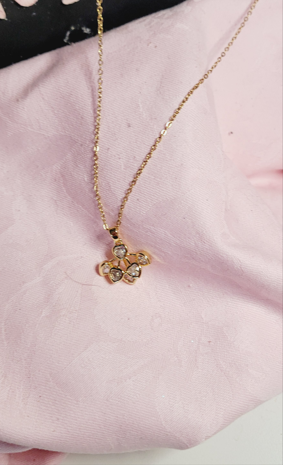 Elegant 18k Gold Plated  Hearts Pendant Necklace