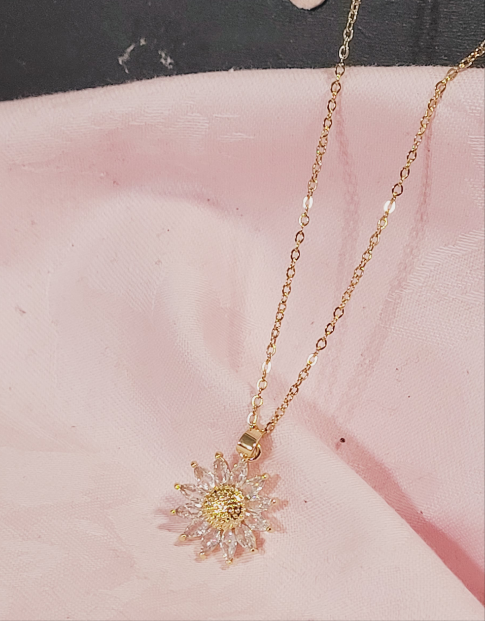 18k Gold Plated Elegant Sunflower Pendant Necklace