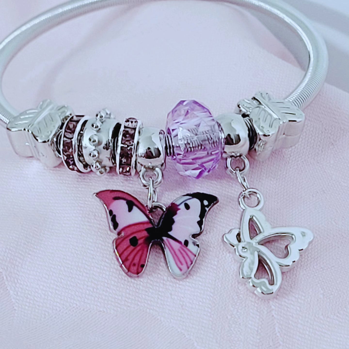 Vintage Butterfly Pendant Bracelet Heart Beads Stretchable Cuff
Bangle