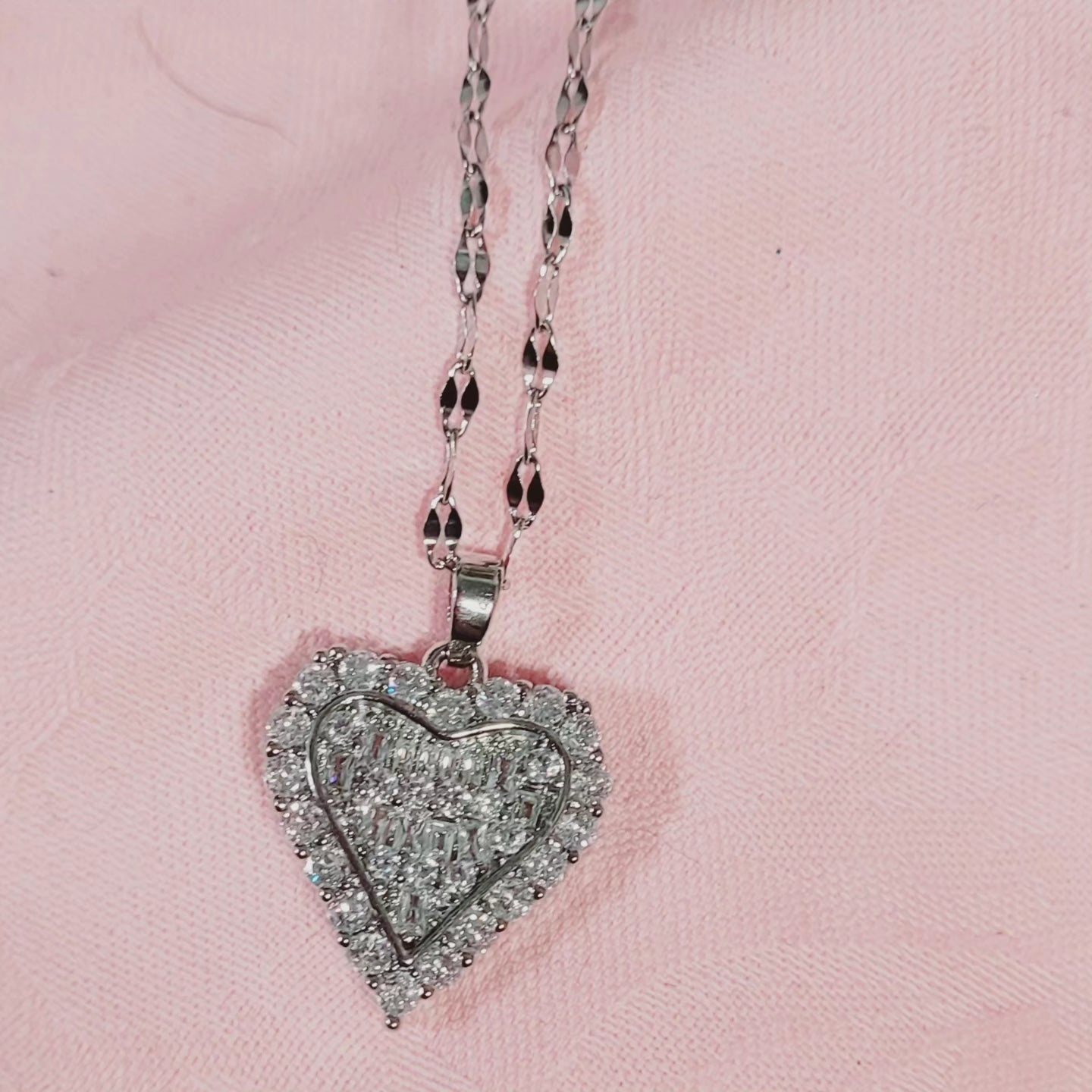 Silver Plated Luxury Geometric Heart Necklaces