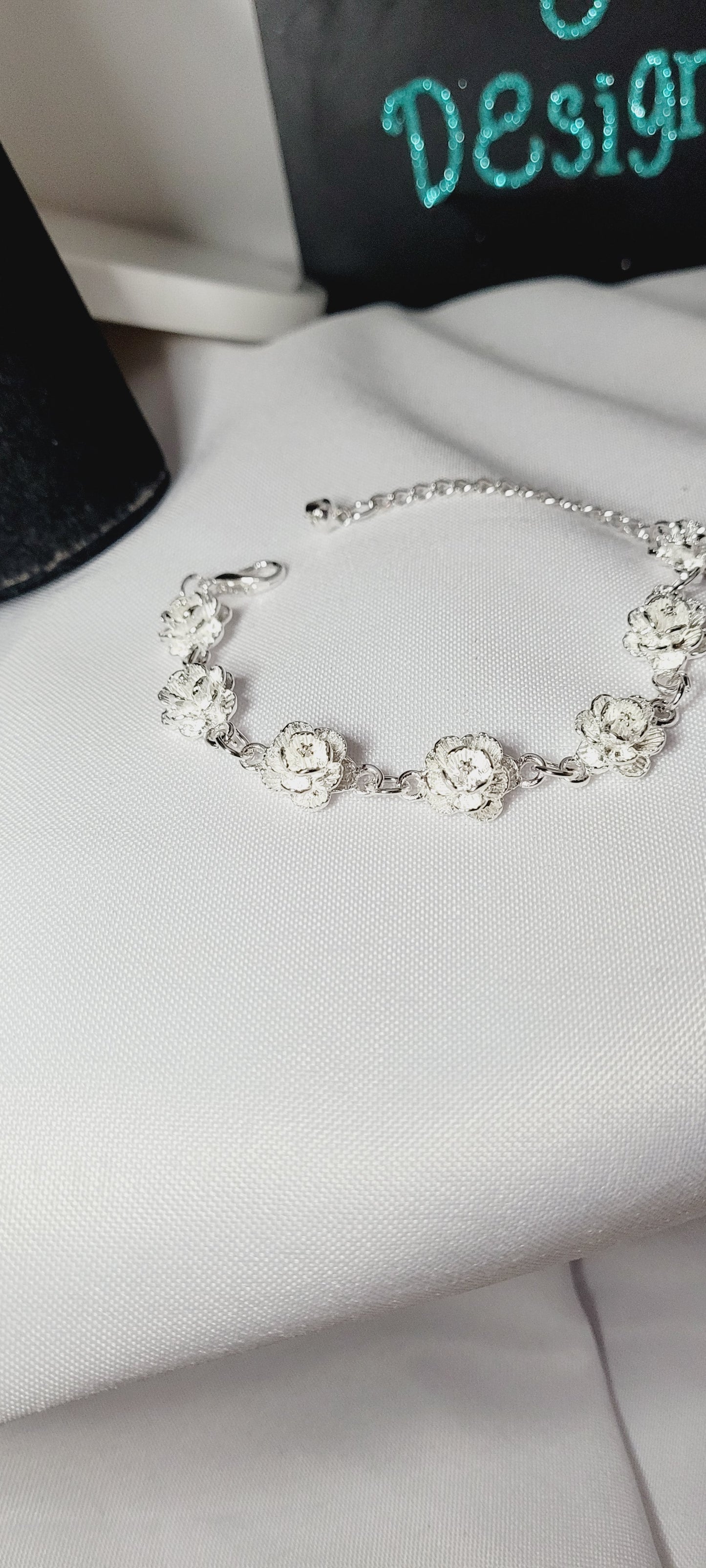 Fashion Alloy Rose shape bracelet